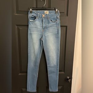 Medium Washed Skinny Jeans